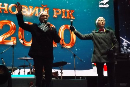 Еще один подарок для одесситов: в первый день Нового года возле главной елки города прошел праздник (фото) 