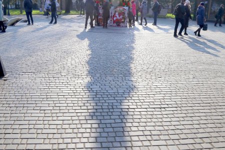 Старосенная: обновленная площадь с резиденцией Санты (фоторепортаж) 