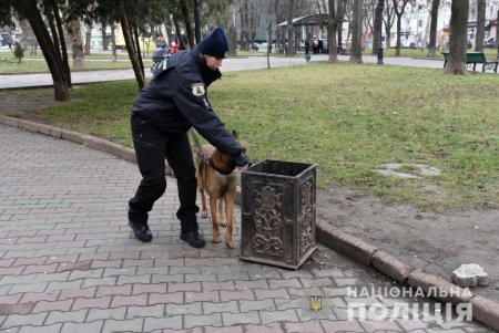 Для безопасности: накануне Рождества одесские храмы проверяют кинологи и взрывотехники (фото)