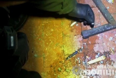 Бросил гранату в обидчиков и закрыл дверь: мужчина устроил взрыв в одесском общежитии (фото, видео)