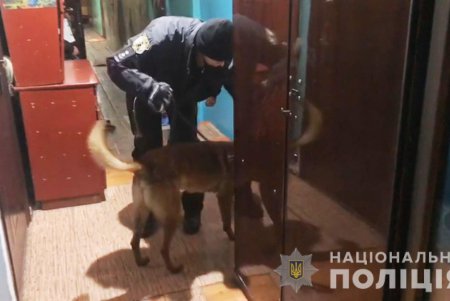 Бросил гранату в обидчиков и закрыл дверь: мужчина устроил взрыв в одесском общежитии (фото, видео)
