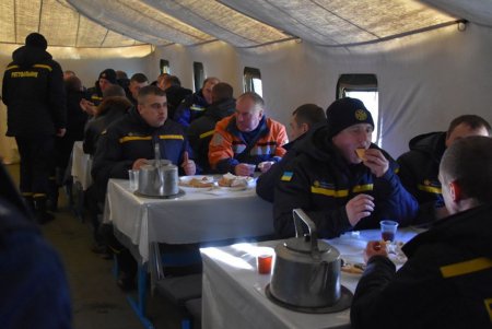 Одесские спасатели начали учения с применением спецтехники под руководством специалистов из КНР (фото)