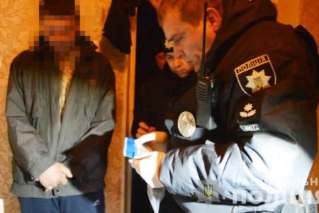 Хотел похвастать: житель Балтского района принес в дом знакомого две гранаты (фото, видео)