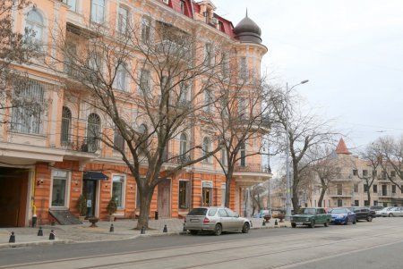 Движение транспорта на спуске Маринеско ограничили, а Софиевскую скоро откроют для проезда (фото, видеокомментарий) 