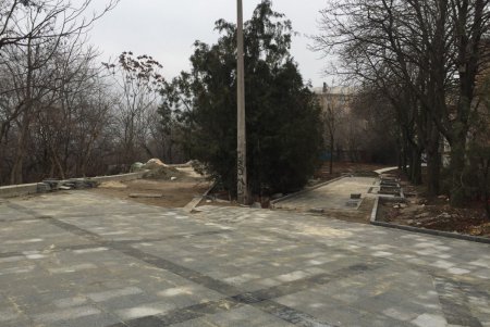 Ремонт бульвара Жванецкого продолжается: сейчас укрепляют склоны (фото)