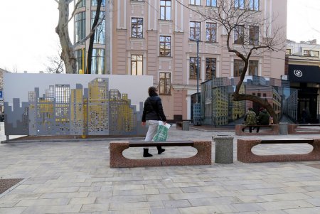 Преобразившийся сквер в переулке Вице-Адмирала Жукова (фоторепортаж)