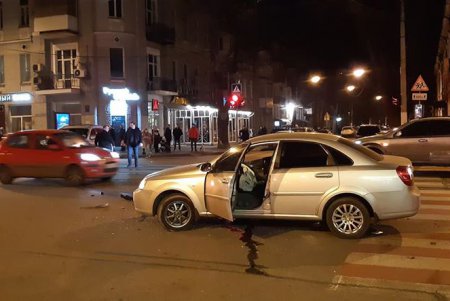 Авария на Тираспольской: в машине были дети (фото)