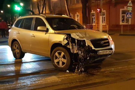Авария на Тираспольской: в машине были дети (фото)