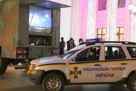 На Думской площади щедровали и колядовали военнослужащие (фоторепортаж) 