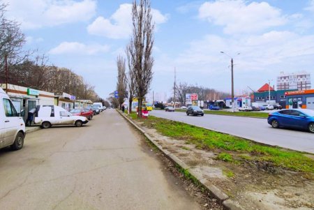 Создание выделенной полосы для общественного транспорта на улице Черноморского Казачества перешло в практическую стадию (фото)
