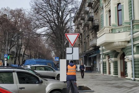Новые дорожные знаки появятся в двух районах города (фото)