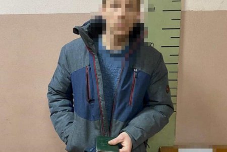 Патрульные задержали водителя с поддельными документами (фото) 