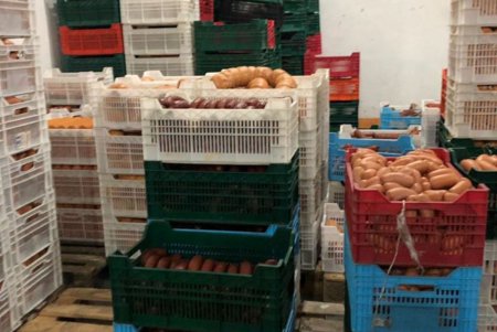 В плохих условиях и с грызунами: почти 15 тонн опасных продуктов не допустили в школы, садики и на прилавки (фото) 