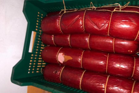 В плохих условиях и с грызунами: почти 15 тонн опасных продуктов не допустили в школы, садики и на прилавки (фото) 