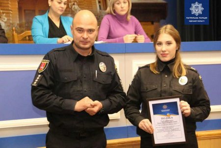 Курсантка университета внутренних дел на каникулах помогла задержать пьяного водителя (фото) 