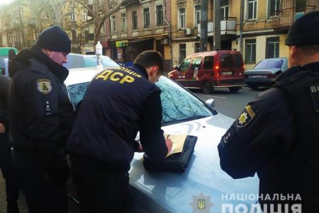 В Одессе задержали банду кавказцев-клофелинщиков: у главаря в машине были гранаты (фото, видео)