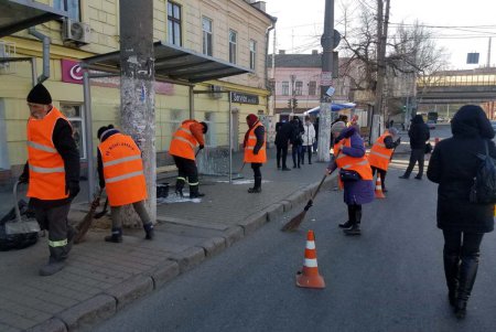 Замена ламп, очистка улиц и памятников: в Суворовском районе прошла масштабная генеральная уборка (фото, видео, обновлено)