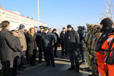 В Одессе пограничникам вручили новейшее спецснаряжение для защиты морских рубежей (фото)