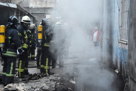 На Молдаванке горел подвал двухэтажного дома: при пожаре могли пострадать жильцы (фото)