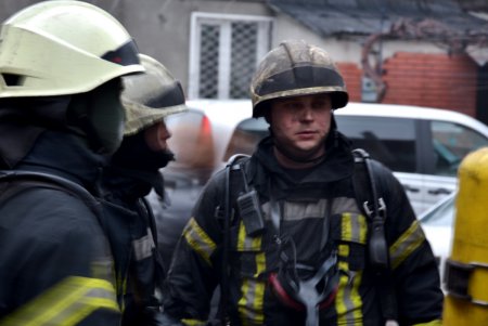 На Молдаванке горел подвал двухэтажного дома: при пожаре могли пострадать жильцы (фото)