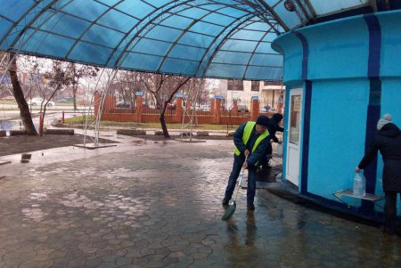 Плохие погодные условия не помешали генеральной уборке в Киевском районе (фото) 