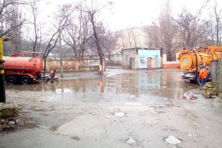 Плохие погодные условия не помешали генеральной уборке в Киевском районе (фото) 