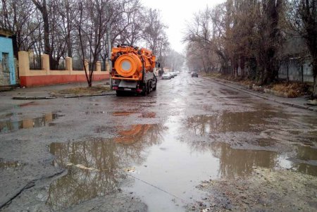 Плохие погодные условия не помешали генеральной уборке в Киевском районе (фото) 