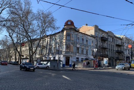 В Одессе продолжаются работы по реставрации зданий-памятников архитектуры (фото)