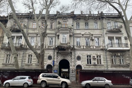 В Одессе продолжаются работы по реставрации зданий-памятников архитектуры (фото)