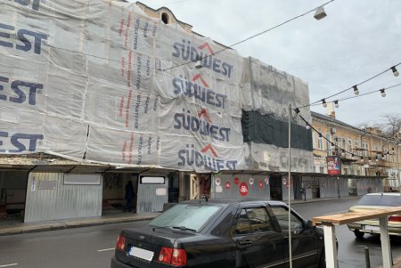 В Одессе продолжаются работы по реставрации зданий-памятников архитектуры (фото)
