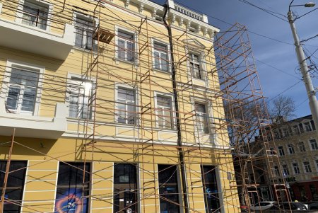 В Одессе продолжаются работы по реставрации зданий-памятников архитектуры (фото)