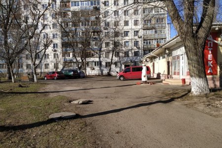 На поселке Котовского ремонтируют внутриквартальный проезд для комфорта местных жителей (фото) 