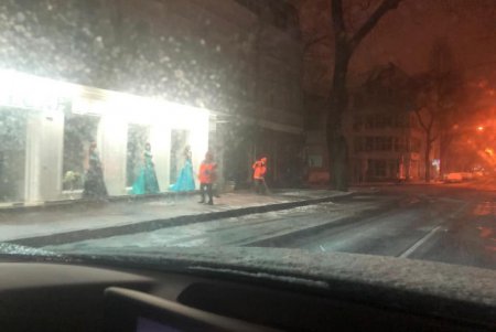 Дороги в Одессе – проезжаемы и расчищены, а транспорт ходит без сбоев (фото, видео)