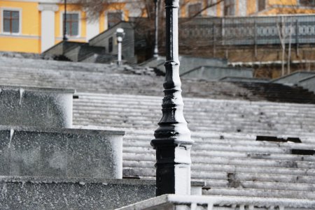 Город под снежными хлопьями (фоторепортаж)