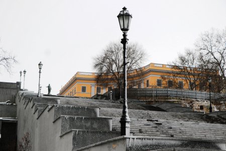 Город под снежными хлопьями (фоторепортаж)