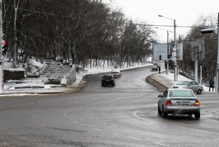 Город под снежными хлопьями (фоторепортаж)