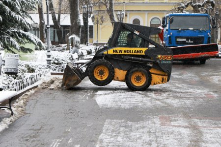Город под снежными хлопьями (фоторепортаж)