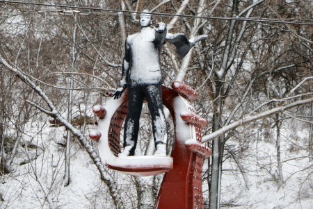 Город под снежными хлопьями (фоторепортаж)