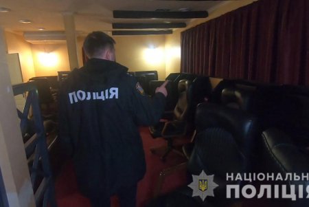 Подпольное казино разоблачили в Приморском районе (фото, видео)