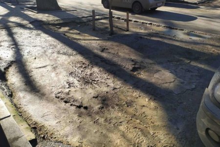 На Гимназической делают тротуар с пандусами и тактильной плиткой (фото) 