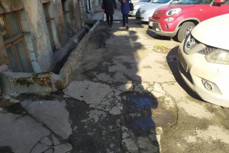 На Гимназической делают тротуар с пандусами и тактильной плиткой (фото) 