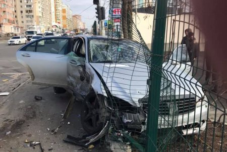 Серьезная авария на поселке Котовского: чудом обошлось без пострадавших (фото, обновлено)