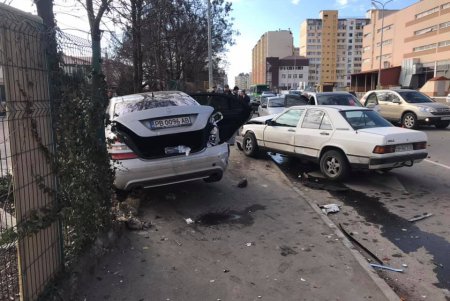 Серьезная авария на поселке Котовского: чудом обошлось без пострадавших (фото, обновлено)