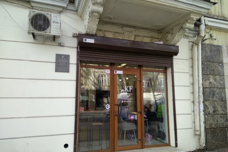 Незаконных рекламных вывесок становится в городе все меньше (фото)
