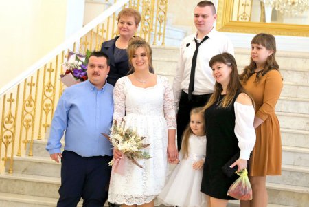 День влюбленных: в одесском ЗАГСе выступил оркестр Нацгвардии (фоторепортаж)