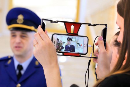 День влюбленных: в одесском ЗАГСе выступил оркестр Нацгвардии (фоторепортаж)