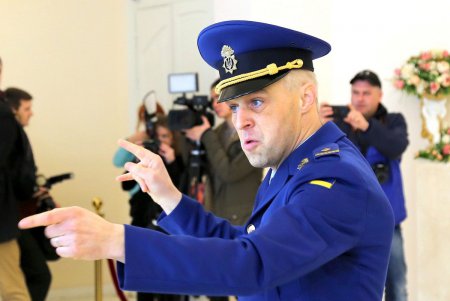 День влюбленных: в одесском ЗАГСе выступил оркестр Нацгвардии (фоторепортаж)