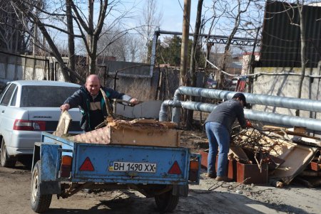 Вторая в городе площадка для сбора негабаритного мусора открылась в Малиновском районе (фото)