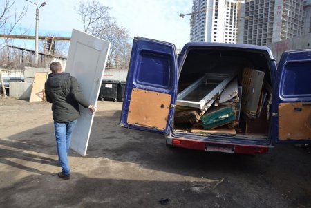 Вторая в городе площадка для сбора негабаритного мусора открылась в Малиновском районе (фото)