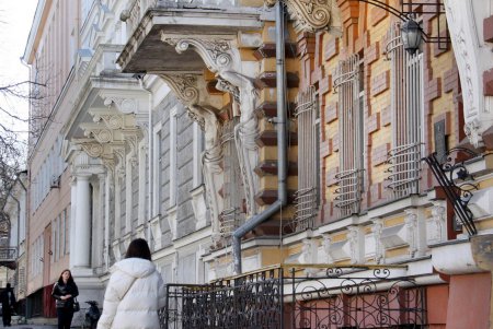 Реставрация старинных домов на Гоголя близится к завершению (фоторепортаж)